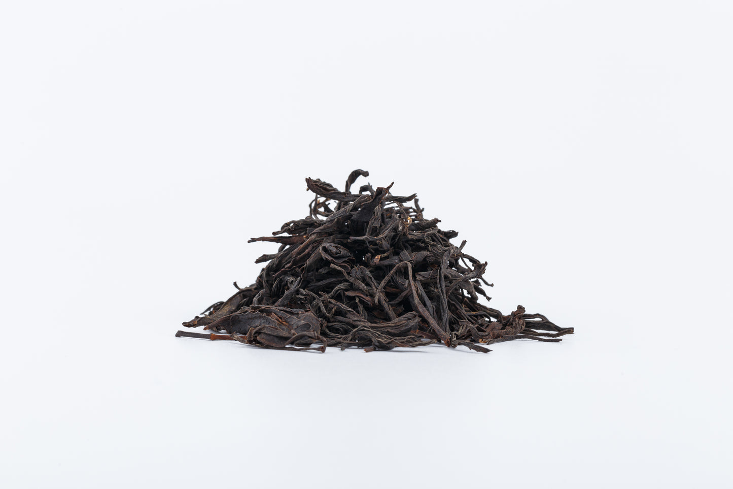 Premium whole leaf blacktea lapsang souchong. A great substitude for coffee and gift ideas for overall well-being