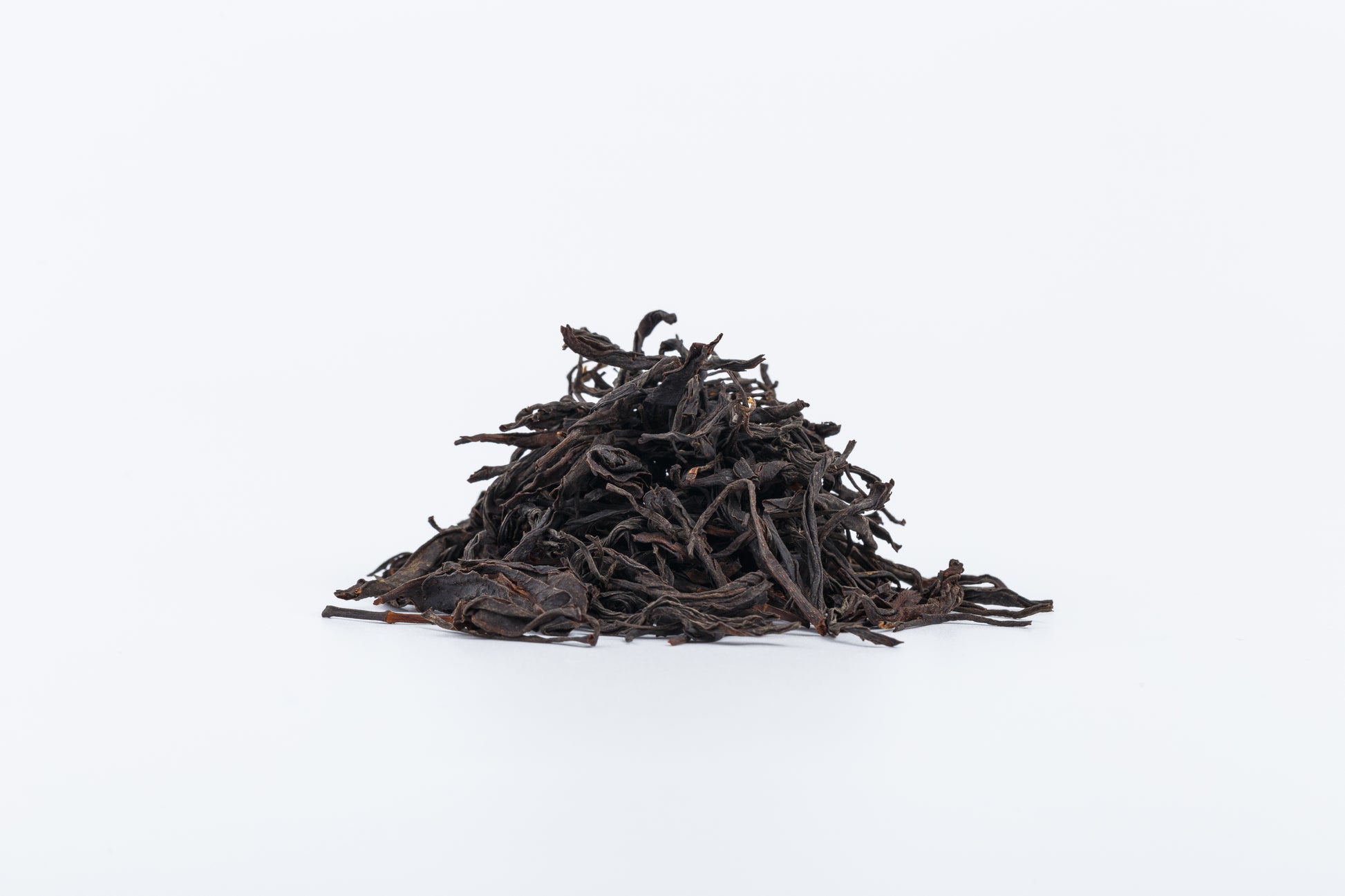 Premium whole leaf blacktea lapsang souchong. A great substitude for coffee and gift ideas for overall well-being